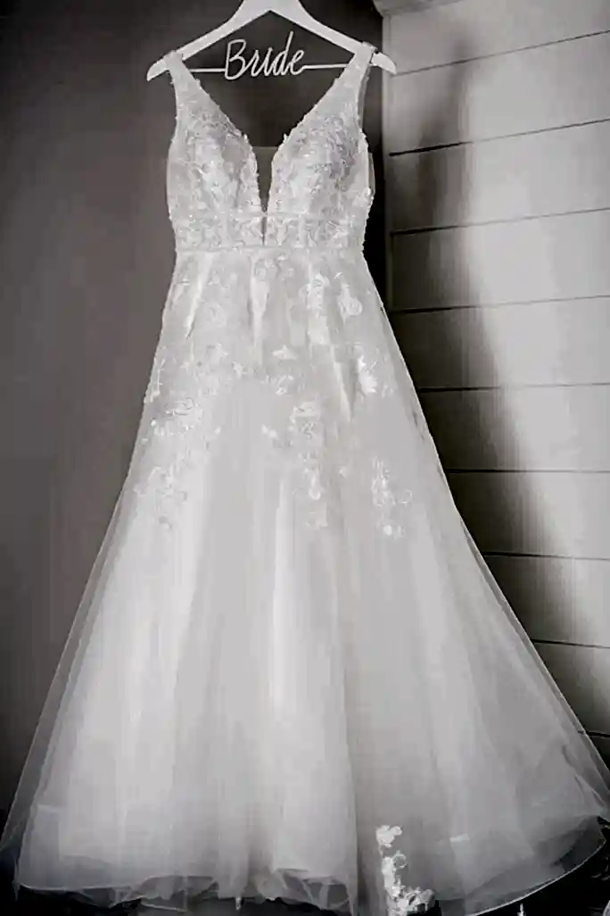 HOW TO STORE YOUR WEDDING DRESS