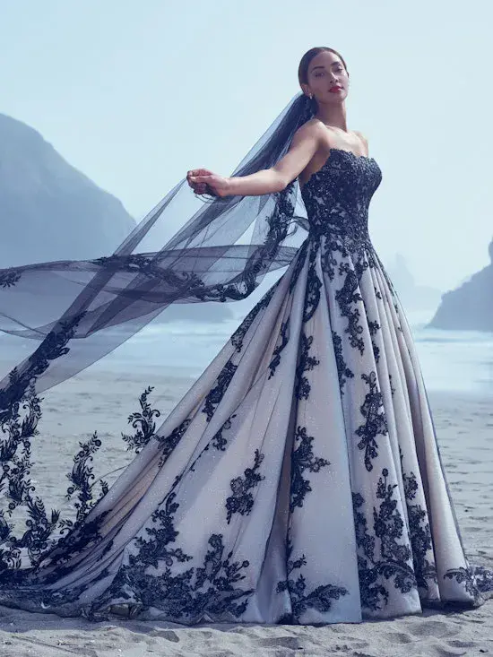 Sottero-and-Midgley-Norvinia-Ballgown-Wedding-Dress-22SZ009A01-Alt7-BLK