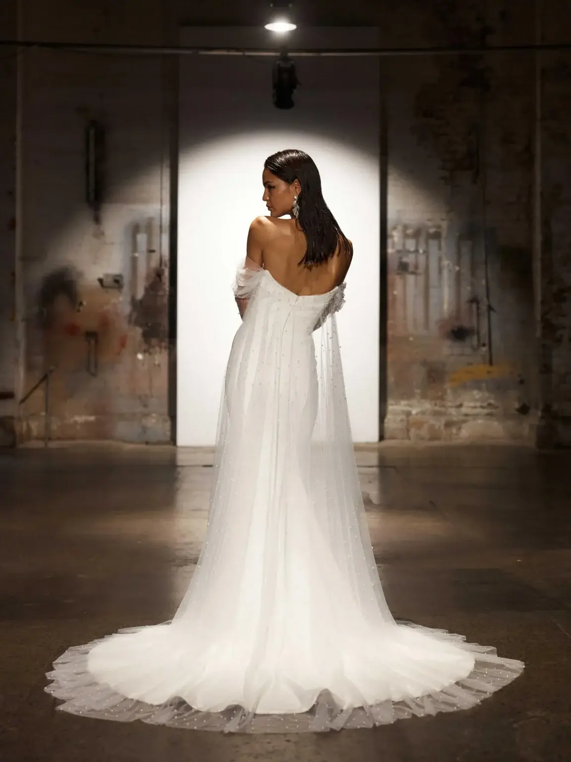 NINA_EY592_2-1875x2500