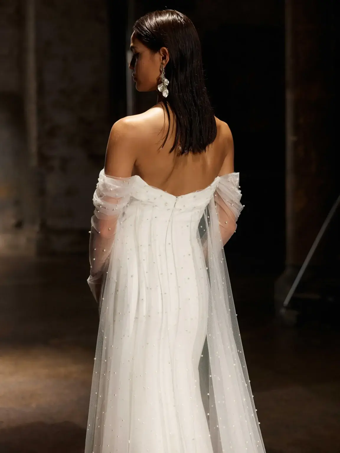 NINA_EY592_4-1875x2500
